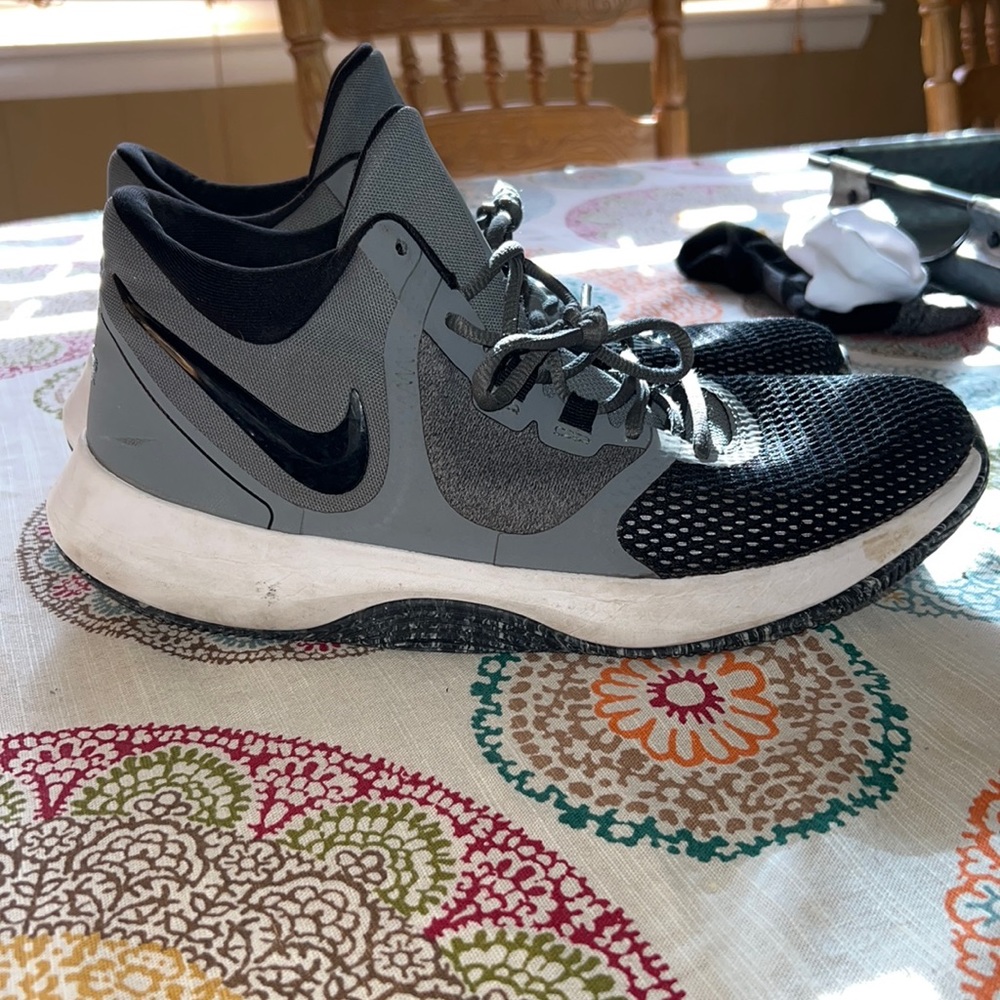 Mens Nike shoes size 11